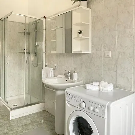 Casa Relax Con Parcheggio E Metro Apartment *