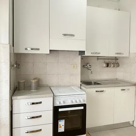 Casa Relax Con Parcheggio E Metro Apartment *