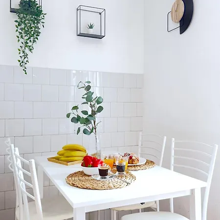 Romeway - Metro & Parking