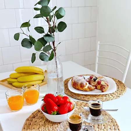 Romeway - Metro & Parking Daire